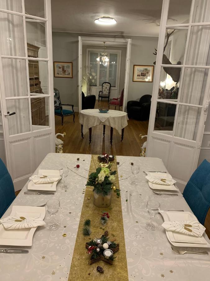 La Maison Bleue « La Charade » Тон-ле-Вуж Екстериор снимка