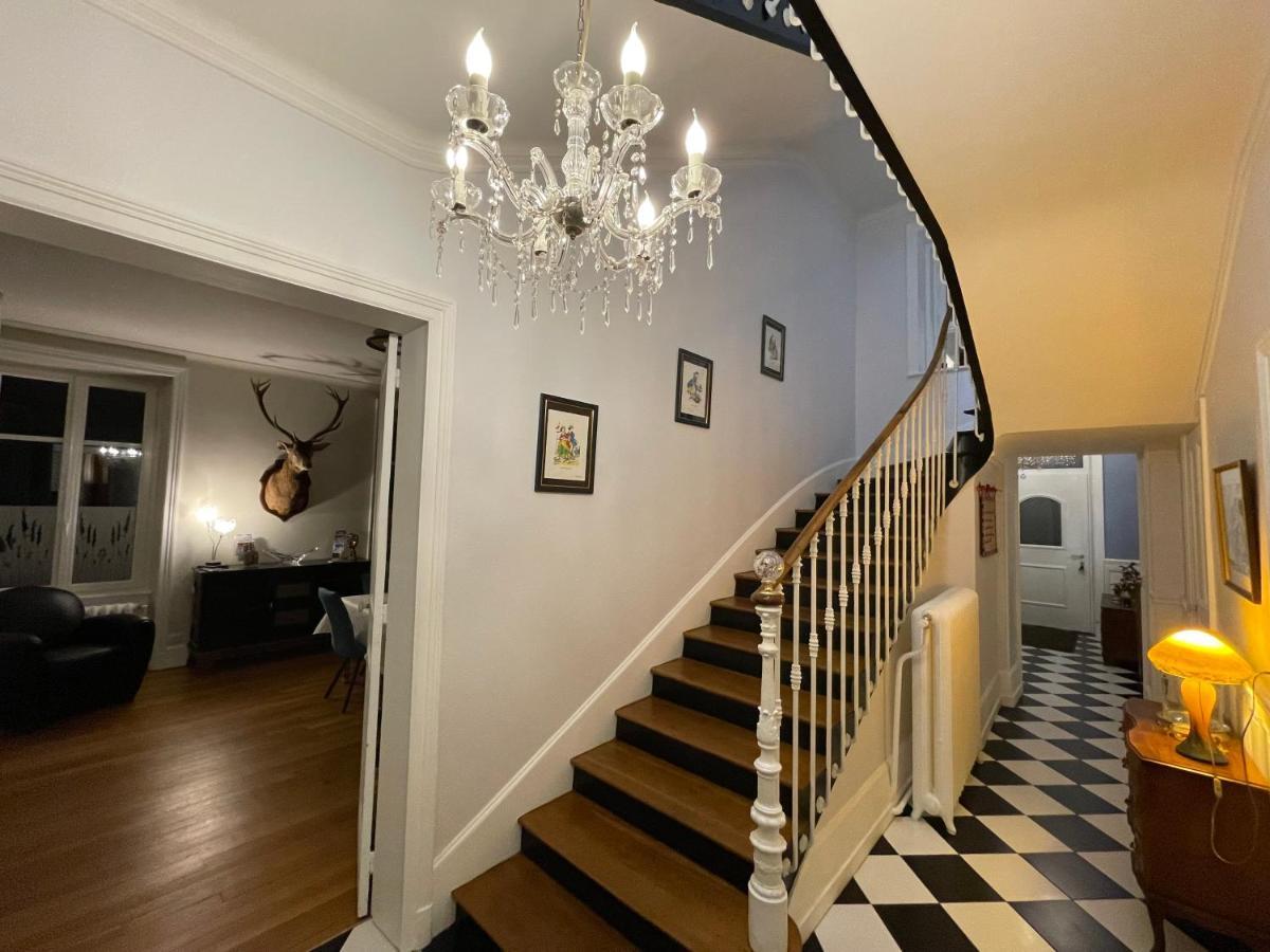 La Maison Bleue « La Charade » Тон-ле-Вуж Екстериор снимка